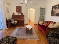 Недвижимость Трехкомнатная квартира Центр: 8