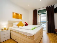 Недвижимость Двухкомнатная квартира в центре: 9