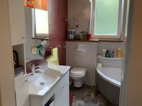 Недвижимость Трёхкомнатная квартира центр: 12