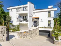 Недвижимость Семейная вилла, Запад Опатия: 1