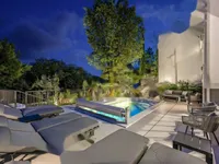 Недвижимость Семейная вилла, Запад Опатия: 80