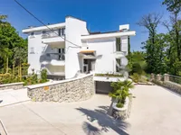 Недвижимость Семейная вилла, Запад Опатия: 84