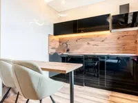 Недвижимость Четырехкомнатная квартира, Опатия: 20