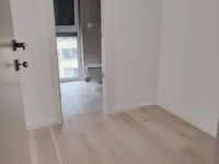 Недвижимость Четырехкомнатная квартира: 12