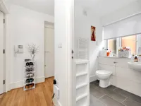 Недвижимость Henriques Street: 1