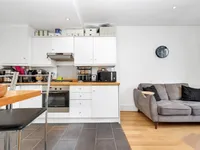 Недвижимость Henriques Street: 7