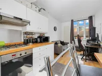 Недвижимость Henriques Street: 12