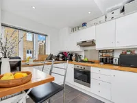 Недвижимость Henriques Street: 13