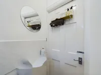 Недвижимость Coles Green Road: 4