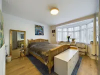 Недвижимость Coles Green Road: 28