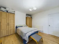 Недвижимость Coles Green Road: 33