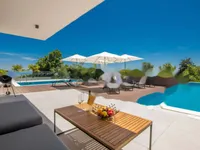 Недвижимость Семейный дом 262 м², Опатия: 19