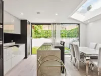 Недвижимость Uverdale Road: 12