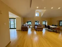 Недвижимость Трёхкомнатная квартира, Центр: 1