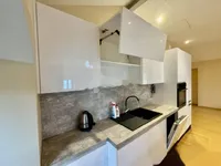 Недвижимость Трёхкомнатная квартира, Центр: 6