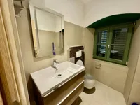 Недвижимость Трёхкомнатная квартира, Центр: 8