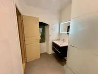 Недвижимость Трёхкомнатная квартира, Центр: 14