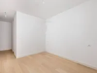 Недвижимость Трехкомнатная квартира в центре: 17