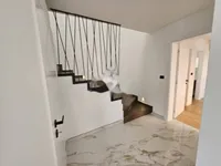 Недвижимость Четырехкомнатная квартира Побрии: 7