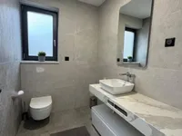 Недвижимость Четырехкомнатная квартира Побрии: 10