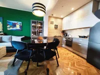 Недвижимость Трехкомнатная квартира в Центре: 5