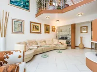 Недвижимость Четырехкомнатная квартира Центр: 10