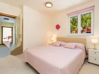 Недвижимость Четырехкомнатная квартира Центр: 18