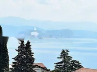 Недвижимость Двухкомнатная квартира в Центре: 1