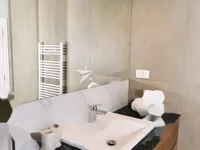 Недвижимость Двухкомнатная квартира в Центре: 6