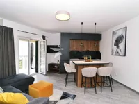 Недвижимость Двухкомнатная квартира в Центре: 11