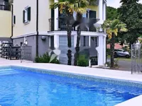 Недвижимость Двухкомнатная квартира в Центре: 12