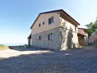 Недвижимость Многоквартирный дом Поляне: 4