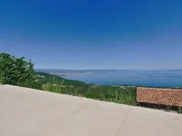 Недвижимость Многоквартирный дом Поляне: 5