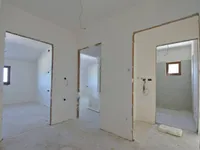 Недвижимость Многоквартирный дом Поляне: 18