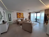 Недвижимость Трехкомнатная Квартира Добреч: 2