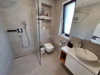 Недвижимость Трехкомнатная Квартира Добреч: 6