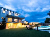 Недвижимость Многоквартирный дом Побри: 1