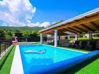 Недвижимость Многоквартирный дом Побри: 9