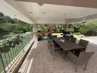 Недвижимость Многоквартирный дом Побри: 16