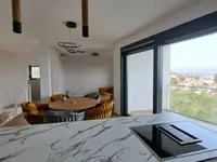 Недвижимость Трёхкомнатная квартира Центр: 4