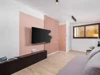 Недвижимость Трёхкомнатная квартира в Центре: 13