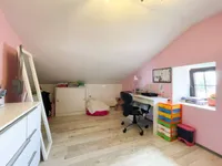 Недвижимость Трехкомнатная квартира Ика: 9