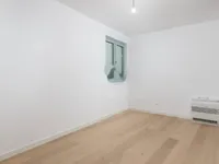 Недвижимость Двухкомнатная квартира в центре: 4