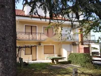 Недвижимость Многоквартирный дом Ика: 9