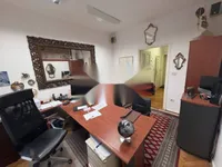 Недвижимость Двухкомнатная квартира в центре: 2