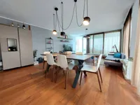 Недвижимость Трехкомнатная квартира в центре: 3