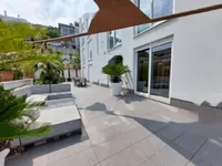 Недвижимость Трехкомнатная квартира в центре: 11