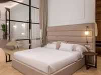 Недвижимость Двухкомнатная квартира в Центре: 3