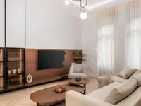 Недвижимость Двухкомнатная квартира в Центре: 7