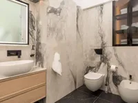 Недвижимость Двухкомнатная квартира в Центре: 8